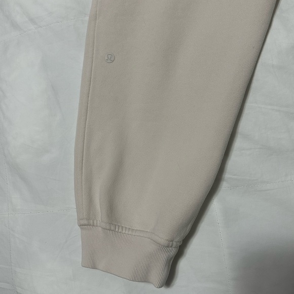 Lululemon Scuba HR joggers - Picture 12 of 14